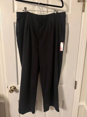 Women’s Black Pants - Tailored Pleat Front